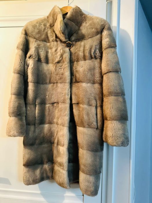 Голубая норка шуба