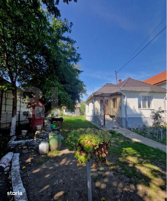 Casa cu teren in Uriu – renovata, curte, gradina si teren arabil