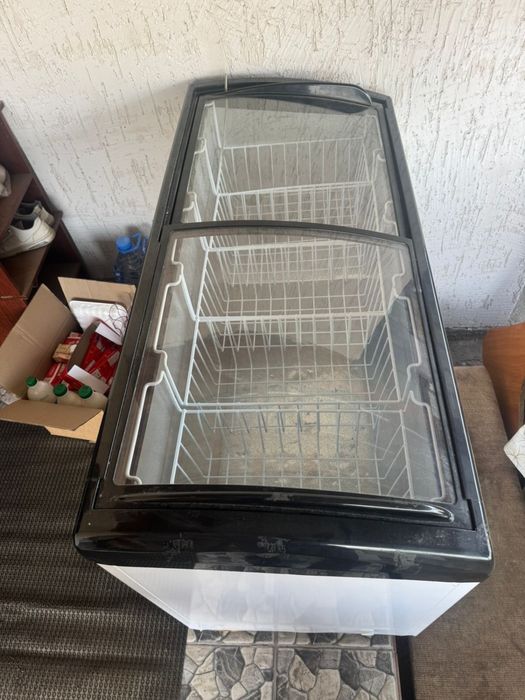 Продам морозильник