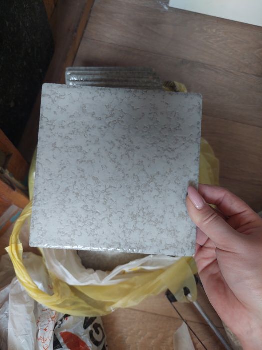 Продам плитку 24шт