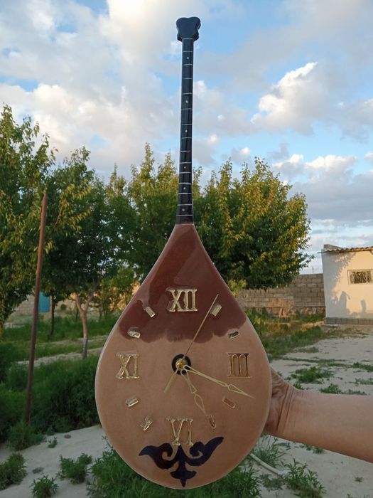 Часы из эпоксидной смолы