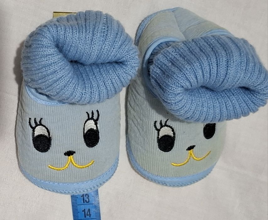 Totosei bebelusi, bleu