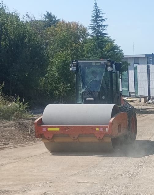 Utilaje pentru constructii, terasamente , santuri , demolari industriale sau civile - de inchiriat