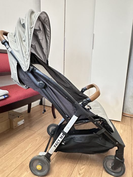 Коляская прогулочная joie pact max