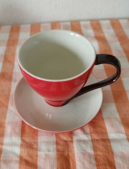 Чаша за чай  с чинийка