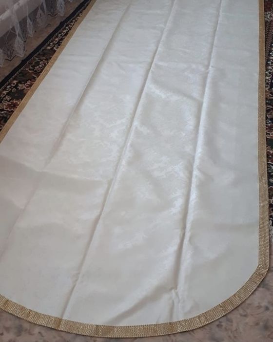 Гостевой стол со стульями