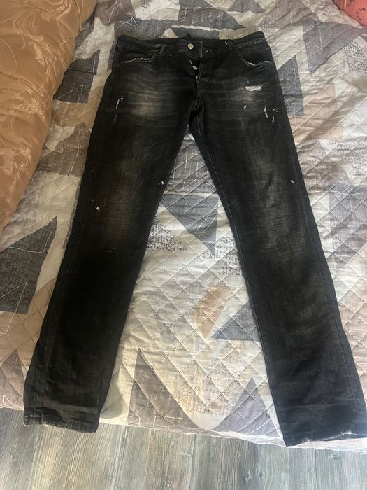 Дънки на dsquared slimfit M размер не са носени защото са ми малки