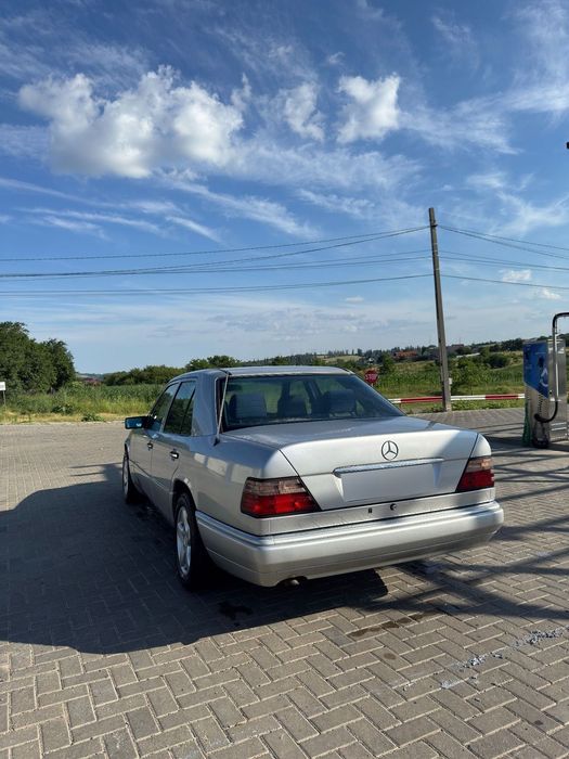 Mercedes-Benz E Stare perfecta atat estetic cat si mecanic.