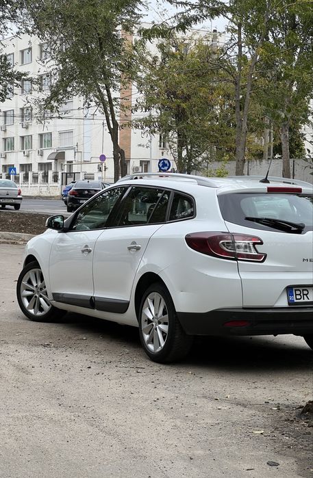 RENAULT Megane 2010 — imagine 3
