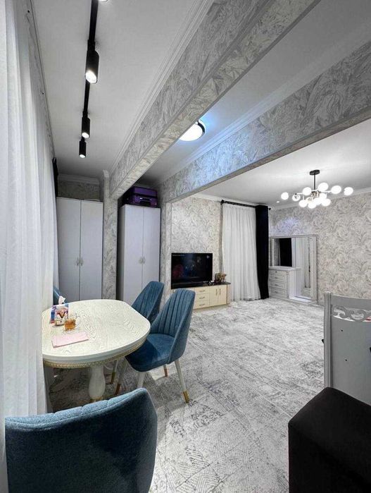 Юнусабад 4 кв. 1-хона 2-этаж/4. Эвро ремонт+мебель техника.