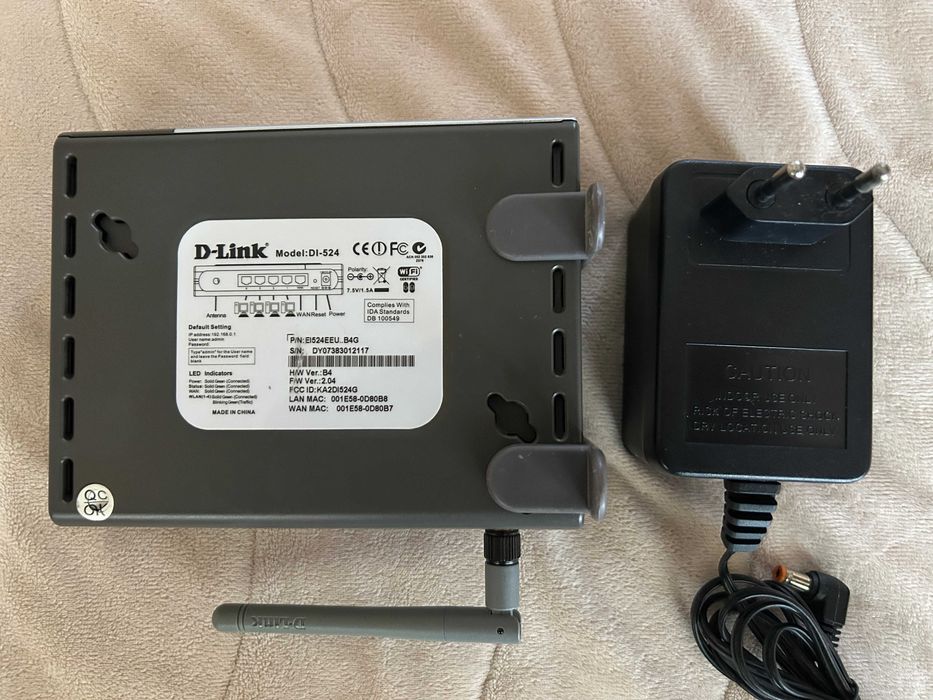 D-Link DI-524 Wireless 54 Mbps High Speed Router (802.11g)