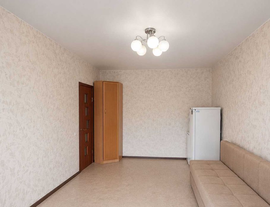 Продам 2 комнатную  квартиру