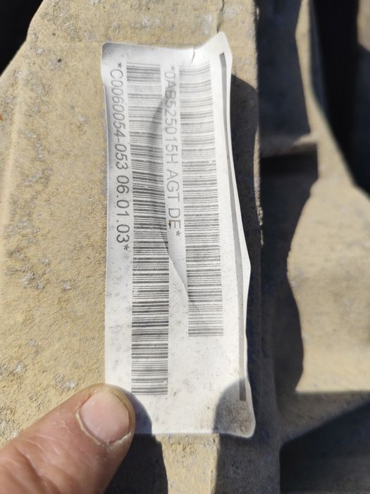 Grup spate Vw Touareg. Porsche  2003-2008 audi Q7 cod: 0AB525015H