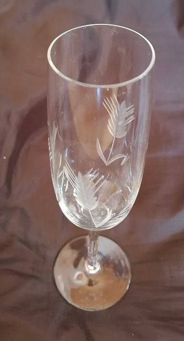 Чаши стъклени с инкрустации