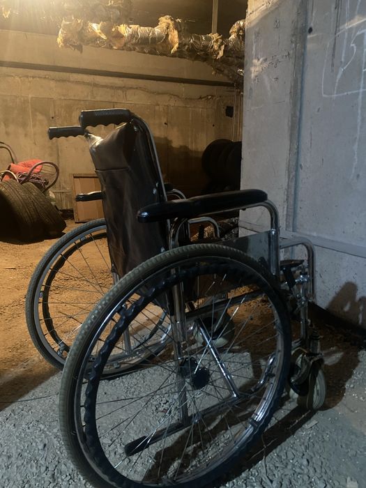 Инвалидная коляска