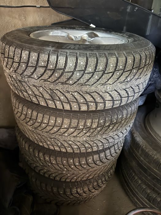Диски BMW щипованные зимные шины R17