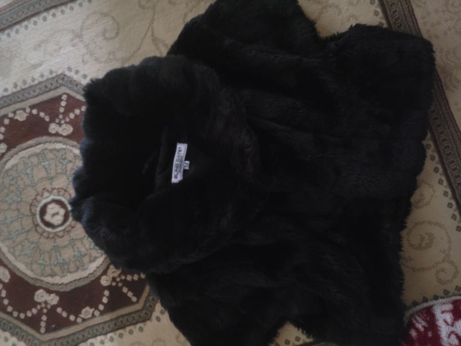 Vestă din imitatie blană