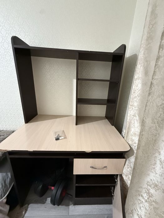 Продам компьютерный столик