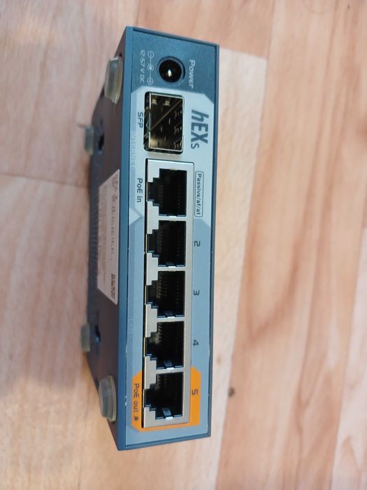 Маршрутизатор Mikrotik hEX S