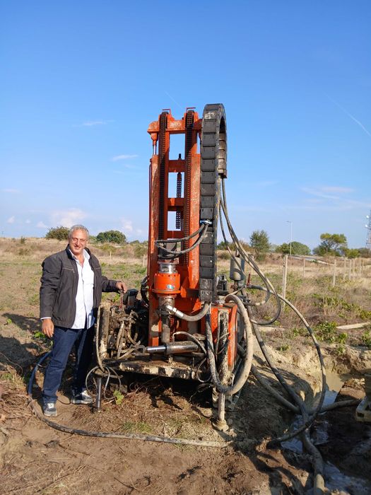 Откривам и сондирам за вода.