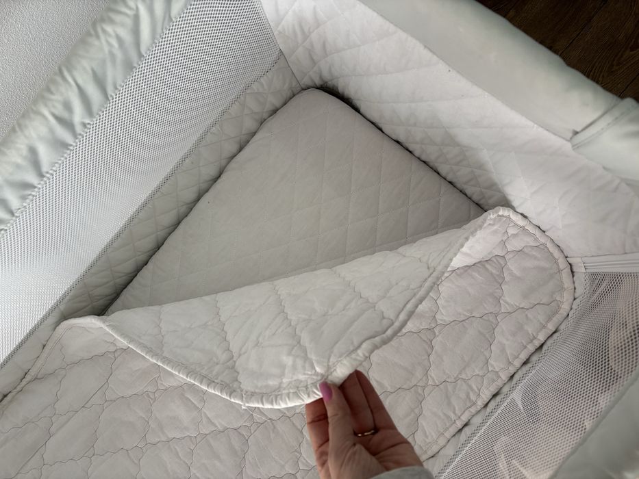 Patut co-sleeper Lionelo Theo