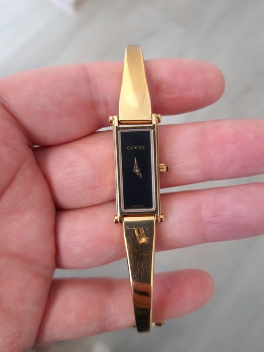 Продам женские часы