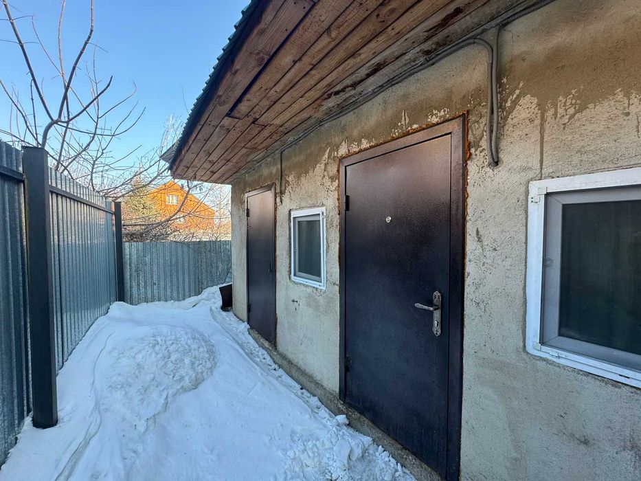 Дом с земельным учатском