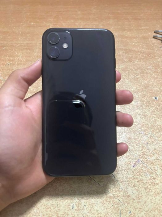 Продам айфон 11 IPhone 11