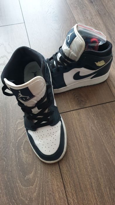 Маратонки   Nike