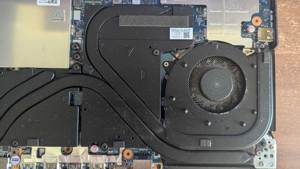 Curatare laptop gaming / office - 100 lei