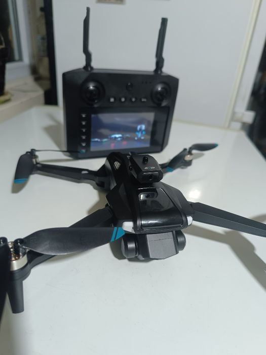 Квадрокоптер 8к ,дрон