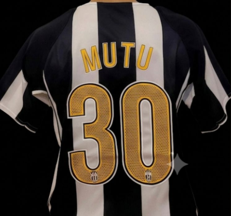 Vând tricou retro cu Adrian Mutu de la  Juventus