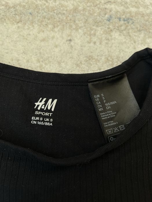 Черна спортна блуза на h&m