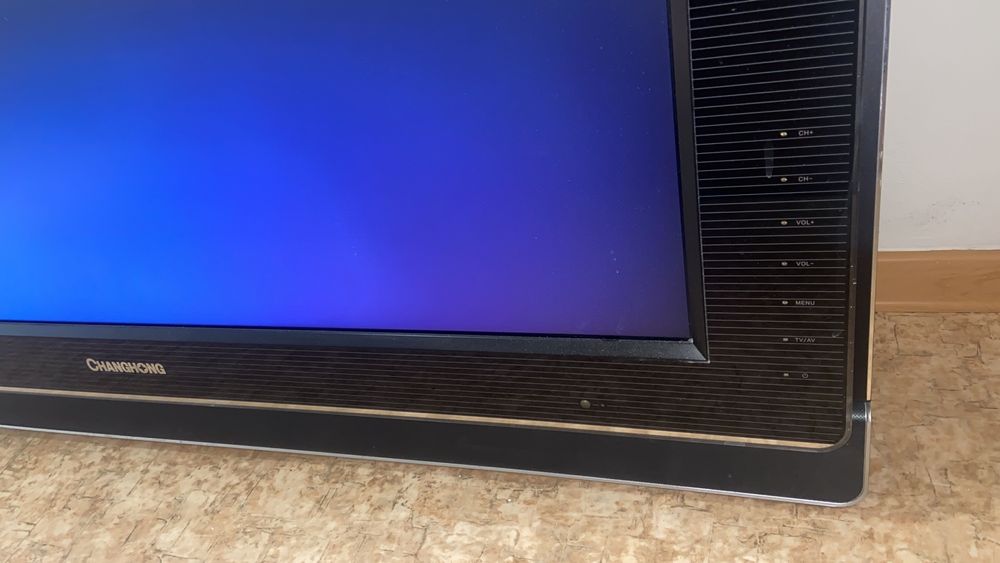 Телевизор продам