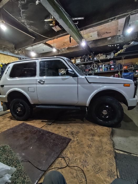 Продам ваз 21213 Нива 2000 г