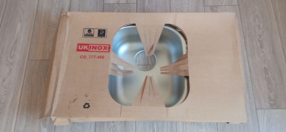 Иноксова кухненска мивка