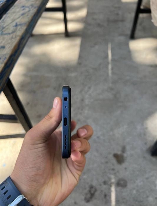 VIVO Y35..8_128 noviy