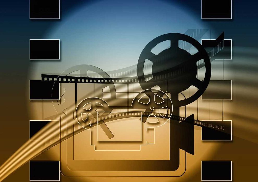 Ofer servicii de creare si editare clipuri video pentru social media