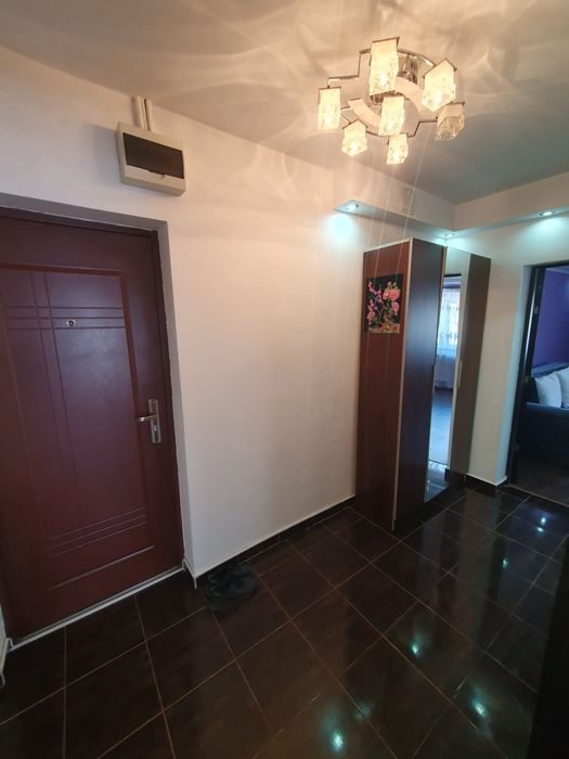 închiriez  ap. 2 camere Ghermanesti  lamga  Primarie