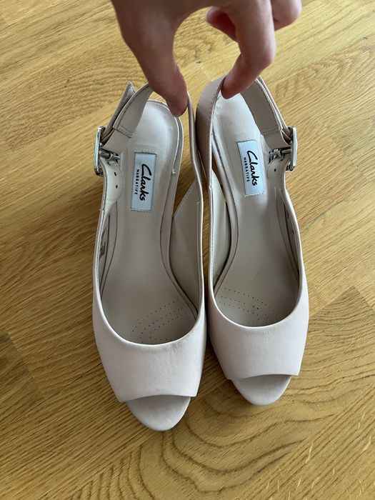 Дамски обувки Clarks