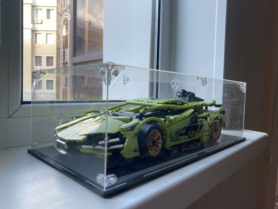 Продам лего машину ламборгини