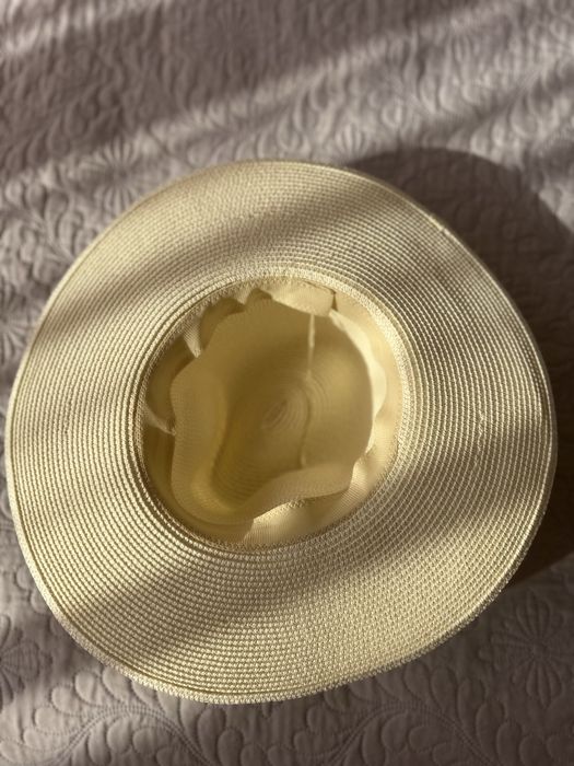 Продам стильную соломенную шляпу