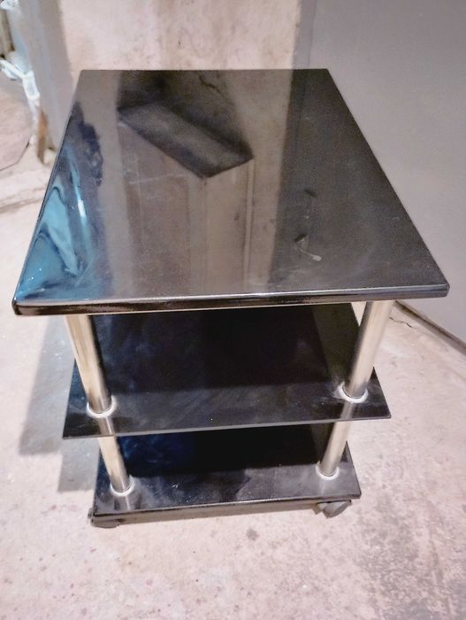 Масичка на три нива, с колела.