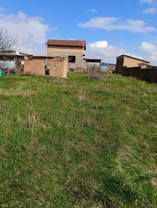 Участок с 2-х этажным домом