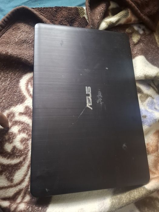 Vând laptop perfect funcțional