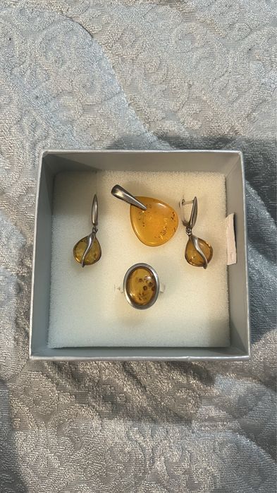 Серебряное укращения