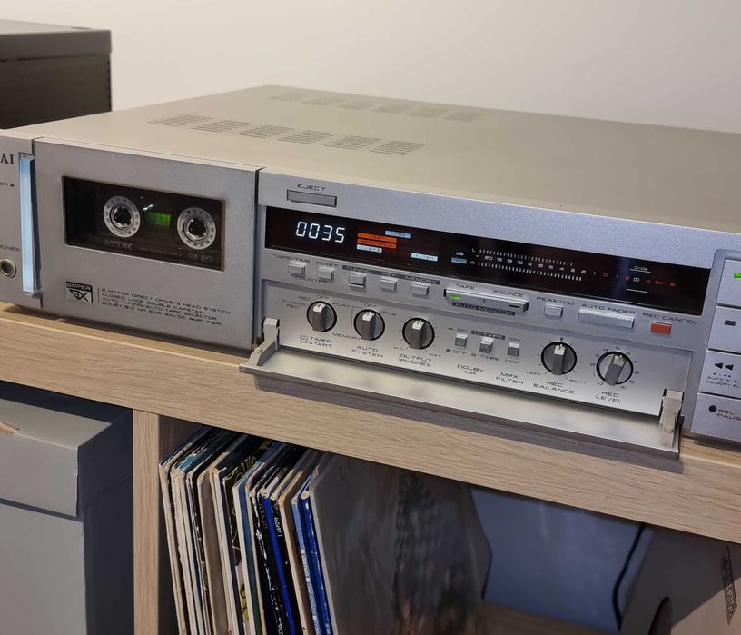 Кассетная дека  Akai-GX9000 A&D