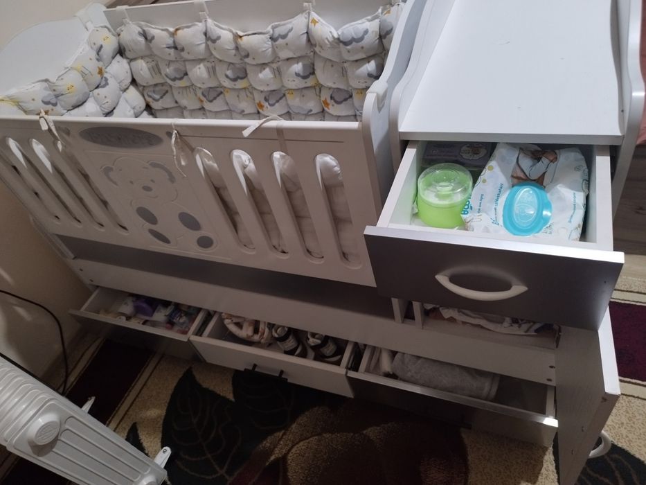 Detskiy karovat manej