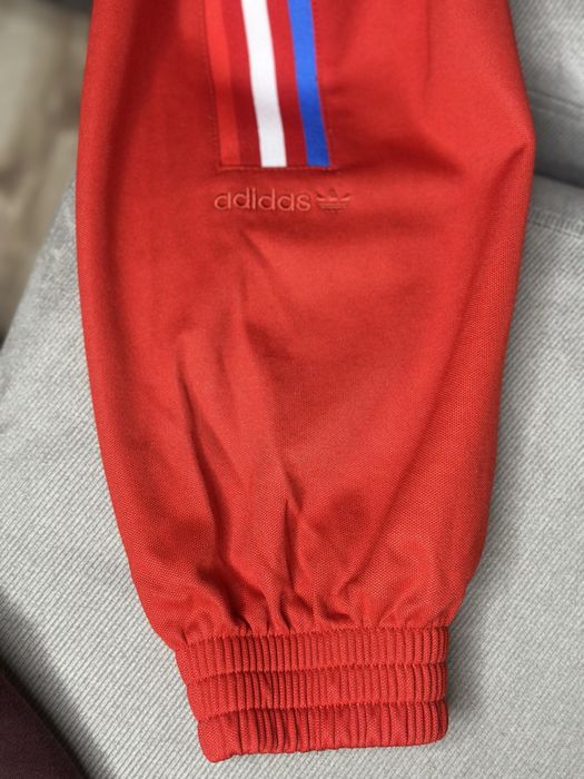 Женски карго панталон Adidas