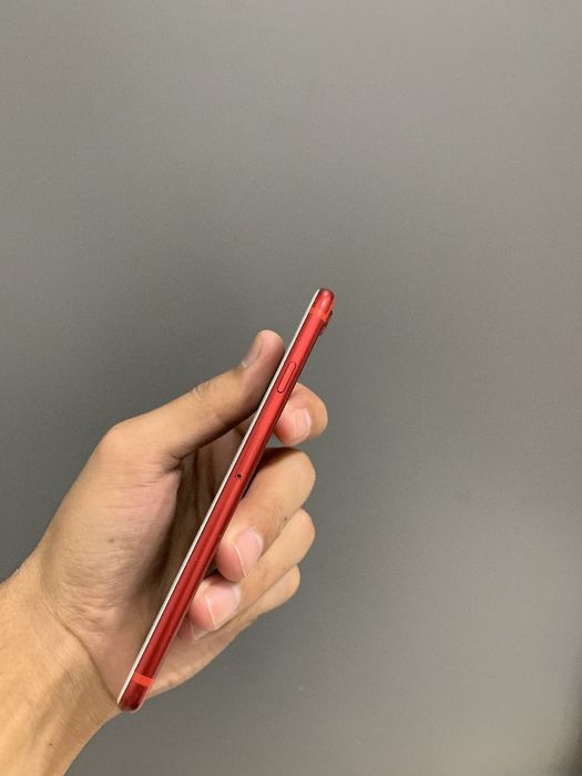 IPhone 7 red 128 gb